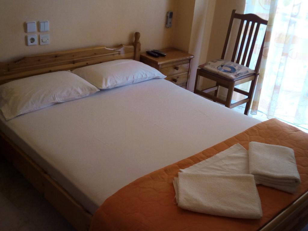 Dimitra Pentaliou Rooms Kamena Vourla Exterior photo